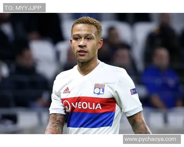 尤文图斯对阵里昂比赛裁判判罚引发争议球迷热议裁判公正性